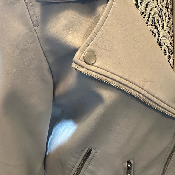 Leather Jacket - Picture 4 of 8